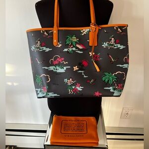 Coach F28949 NEW Reversible VTG Tote Bag Purse Hawaiian Novelty Print Clean!